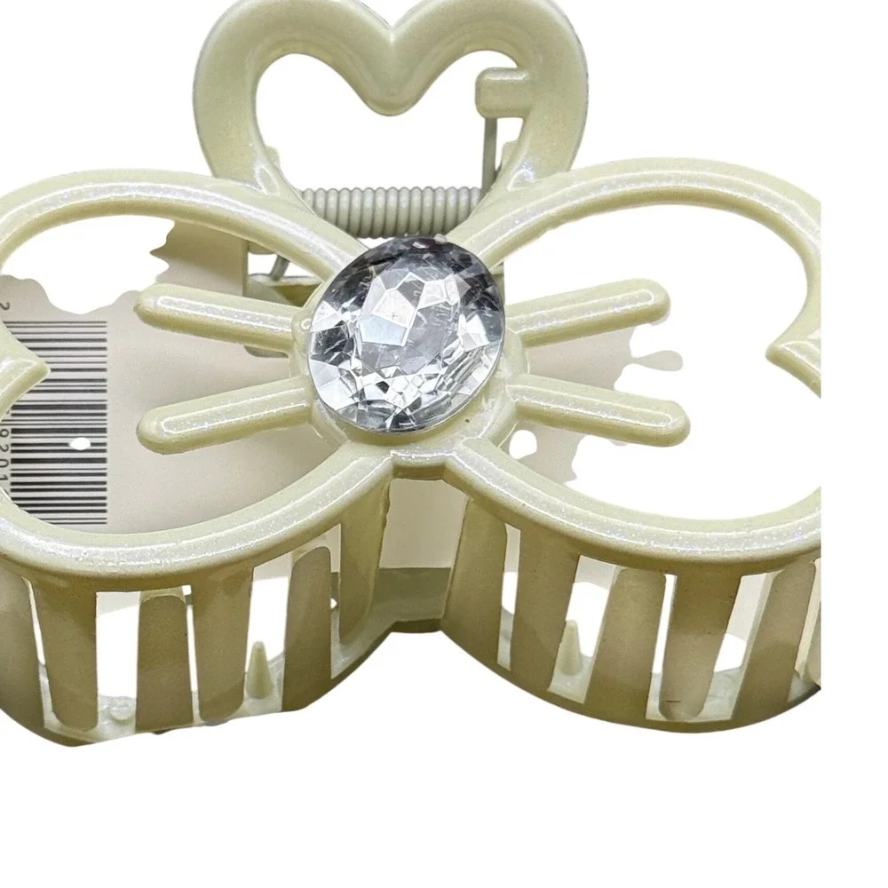 Blossom Cream Heart‎ Claw Clip Rhinestone Accent Hair Accessory - Picture 4 of 4